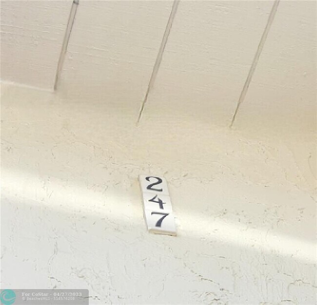 Foto del edificio - 22465 SW 61st Way