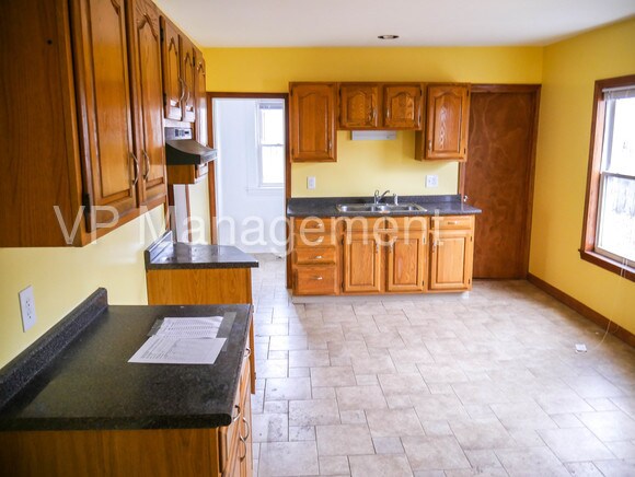 Building Photo - 14 Warrenton St