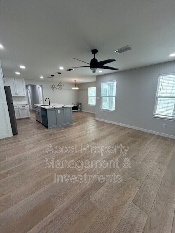 Foto del edificio - 6617 N 5th St