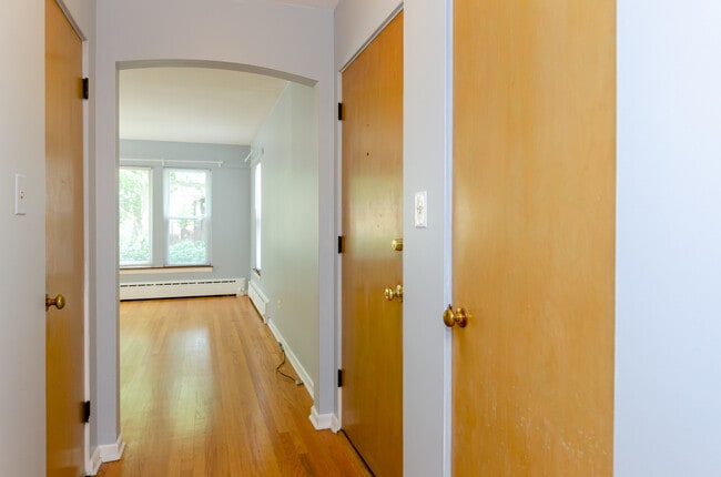 Building Photo - 1014 S Oak Park Ave