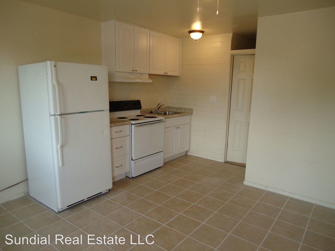 Primary Photo - 10250 N 13th Ave