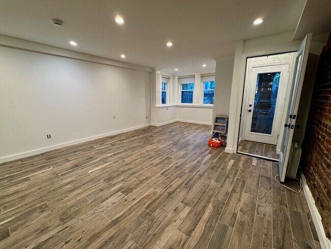 Foto del edificio - 215 5th St SE