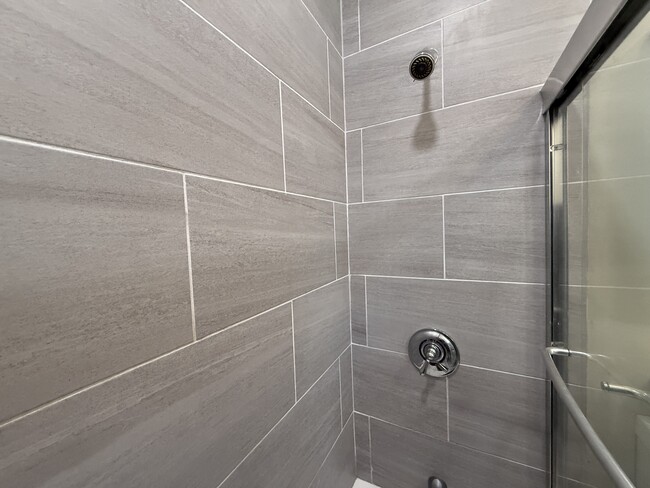 Building Photo - 27 Woodward St