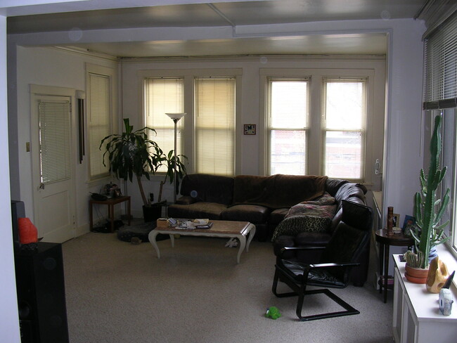 Living Room - 5611 Wilkins Ave