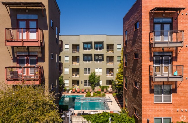 Building Photo - The Can Plant Residences at Pearl