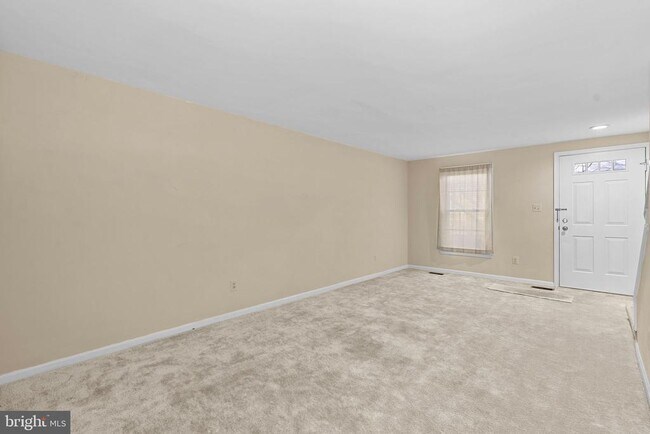Building Photo - 20559 Strath Haven Dr
