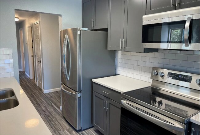 Foto del edificio - 17391 E Mansfield Ave