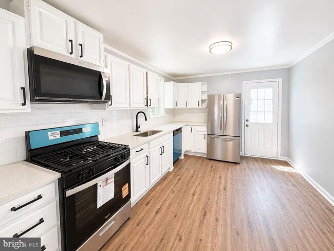 Building Photo - 2609 Lauretta Ave