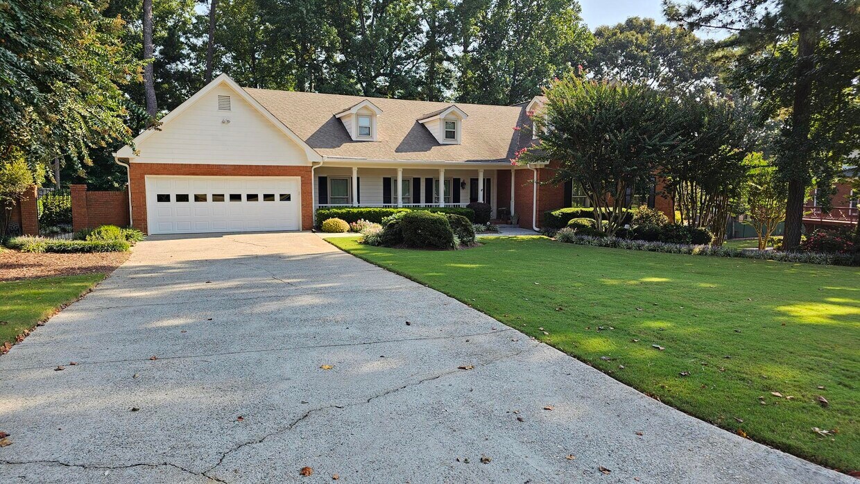 Primary Photo - 5278 Browning Way SW