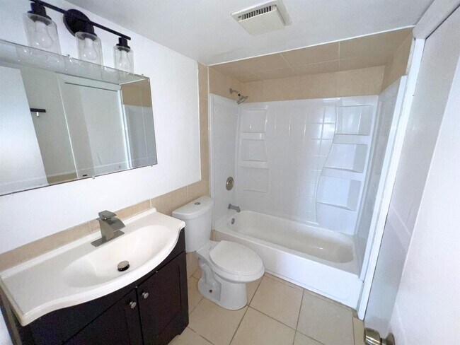 Foto del edificio - 3700 N Pine Island Rd