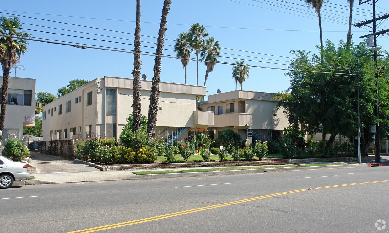 Foto principal - 5000 Kester Ave