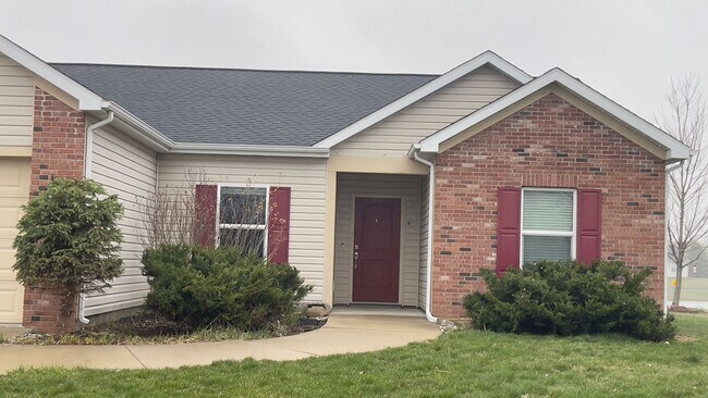 Building Photo - LINDBERG VILLAGE...3 Bed 2 Bath w/office