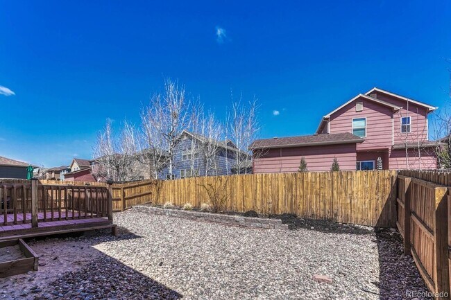 Foto del edificio - 6442 Silverwind Cir