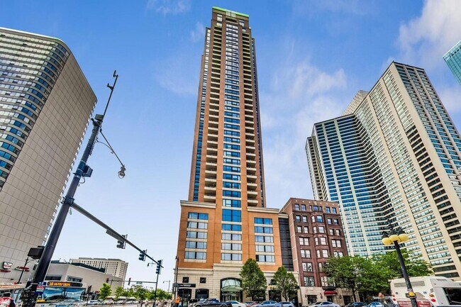 Foto del edificio - 1160 S Michigan Ave