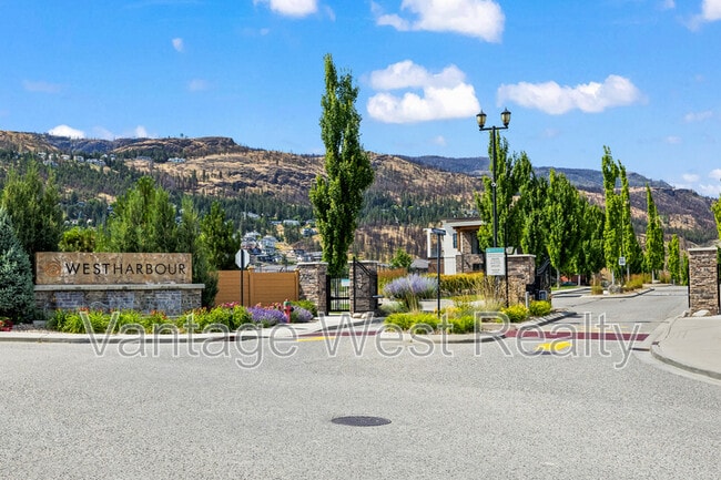 Building Photo - 1606 Marina Way