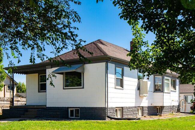 Building Photo - 1000 Tennyson St