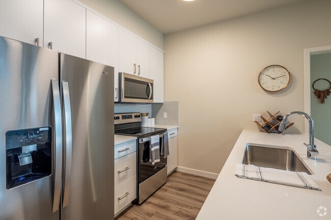 2BR, 2BA - 999SF - Marquam Heights