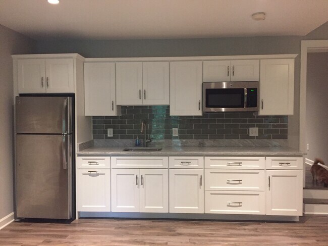 Cocina - 8024 Ellingson Dr
