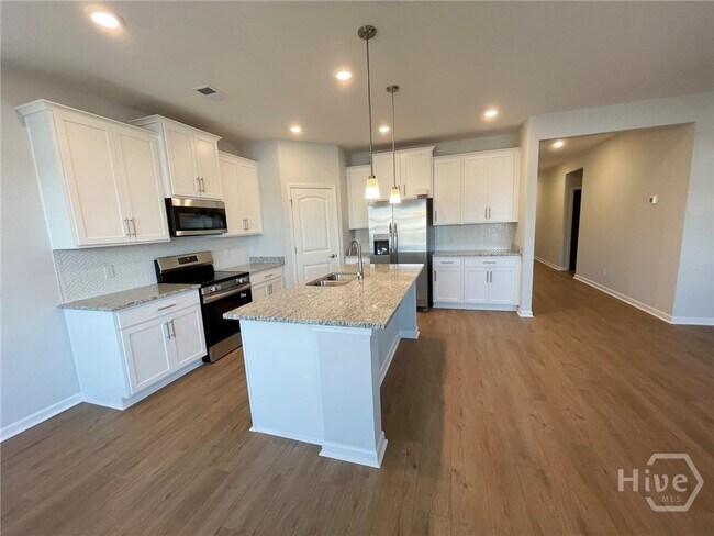 Building Photo - 750 Sessile Oak Dr