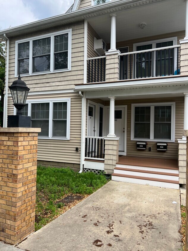 500 Pleasant St Unit 1, Malden, MA 02148 Condo for Rent in Malden, MA