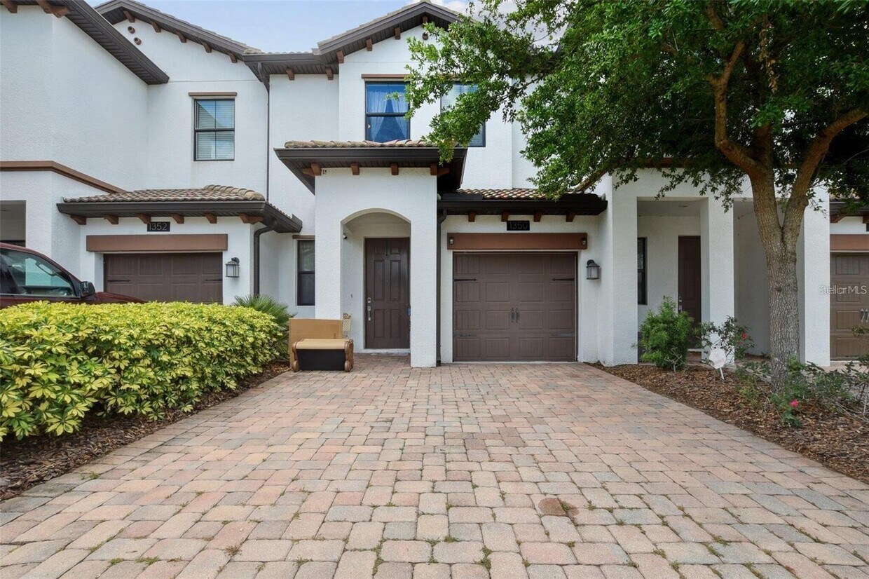 Foto principal - 1350 Royal St. George Blvd