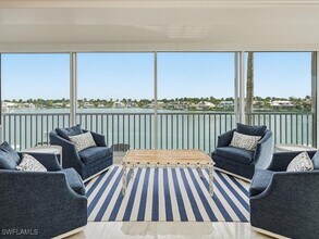 Building Photo - 2750 Gulf Shore Blvd N