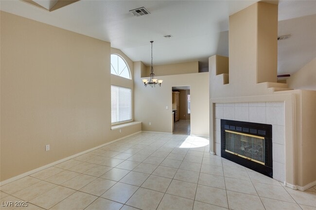 Building Photo - 1744 Knotty Pine