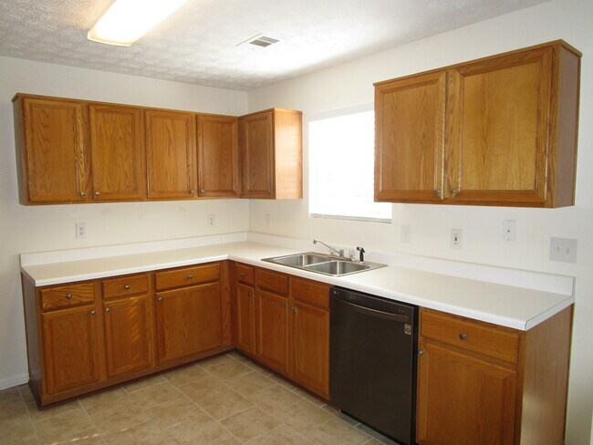 Foto del edificio - 3701 Crescent Hill Lane NW