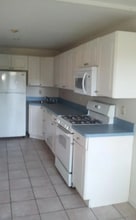 Building Photo - 130 Central St