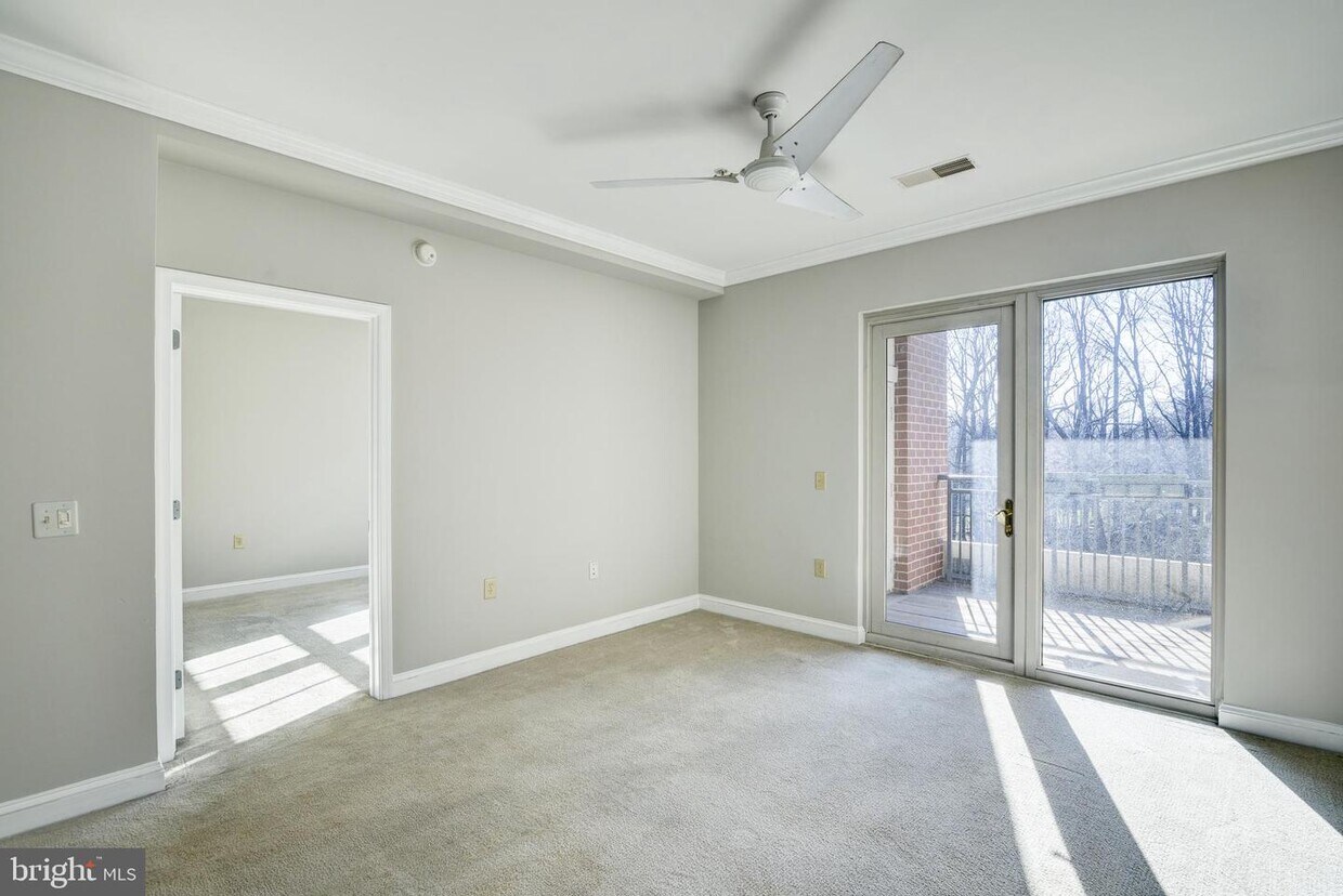 11770 Sunrise Valley Dr Unit 223, Reston, VA 20191 Room for Rent in