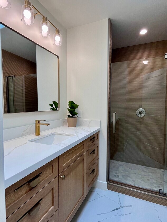 Foto principal - 3205 N St