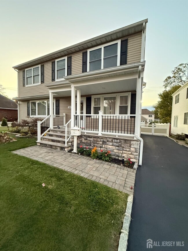 Building Photo - 207 Remsen Ave