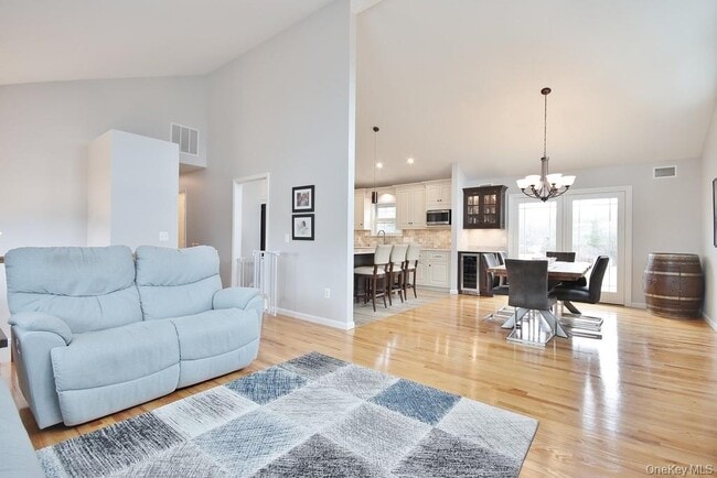 Building Photo - 478 Lake Rd