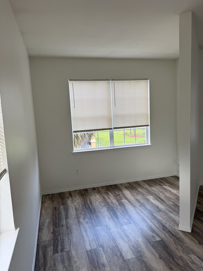 Building Photo - 5692 Star Rush Dr