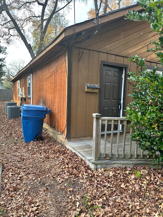 Foto del edificio - 415 N Oceana Blvd