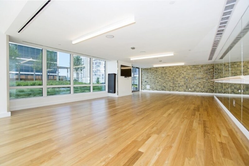 Foto principal - 43-25 Hunter St
