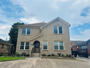 Building Photo - 2815 Wentworth St