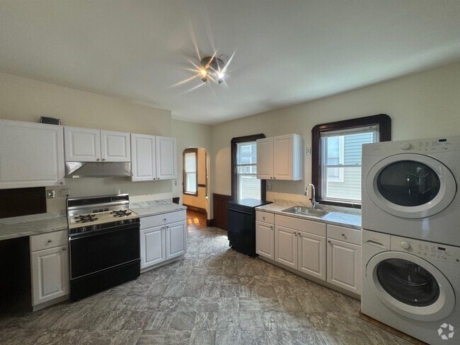 Building Photo - 298A Highland Ave