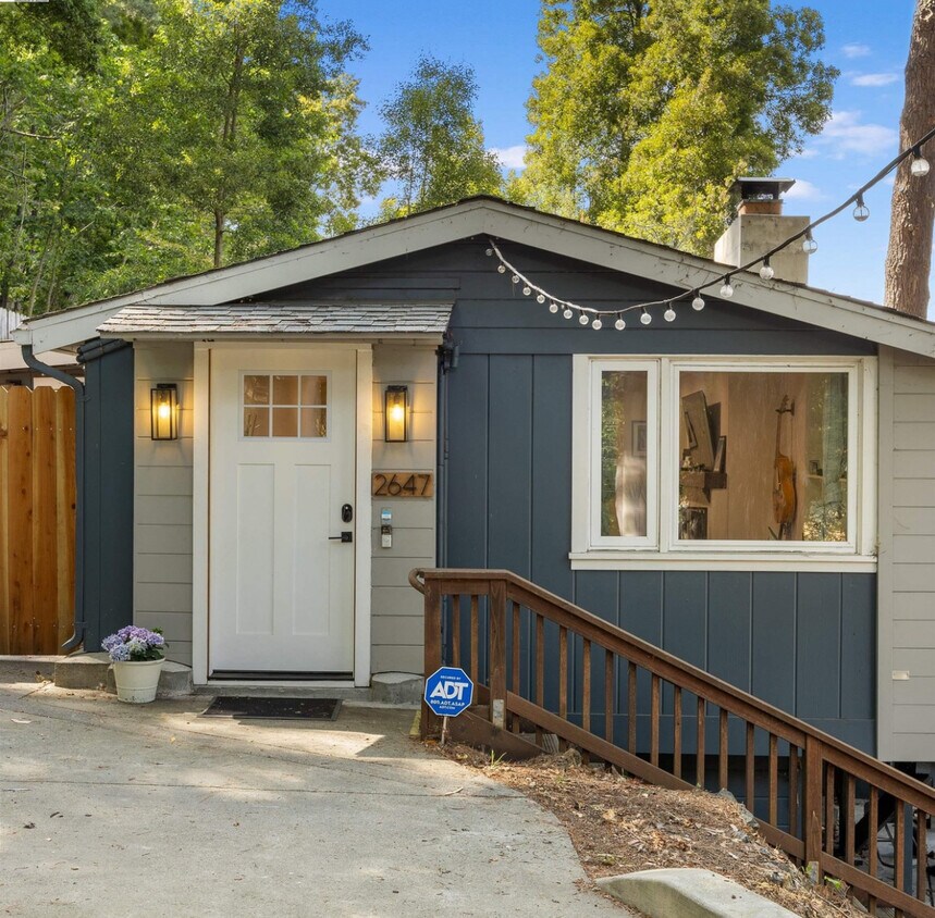 Foto principal - 2647 Monterey Blvd