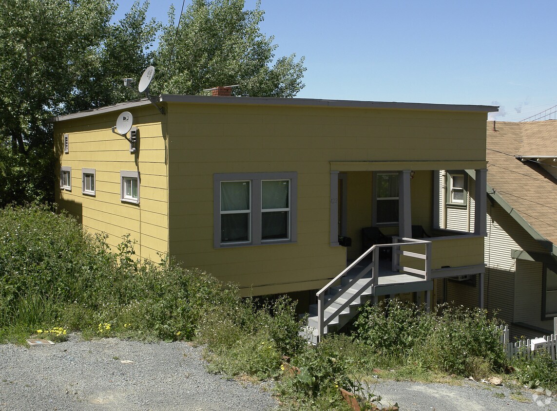 422 Bay St, Crockett, CA 94525 Apartments in Crockett, CA