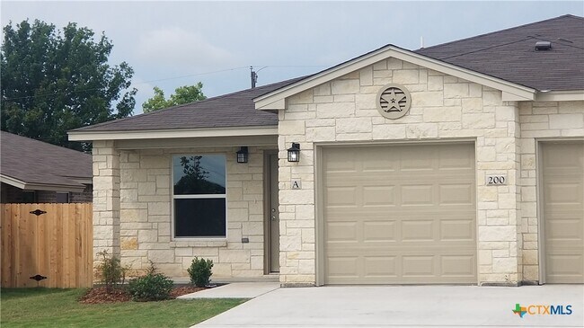 Building Photo - 200 Lowes Blvd