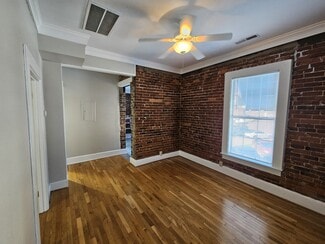 Building Photo - 603 Lindsay St