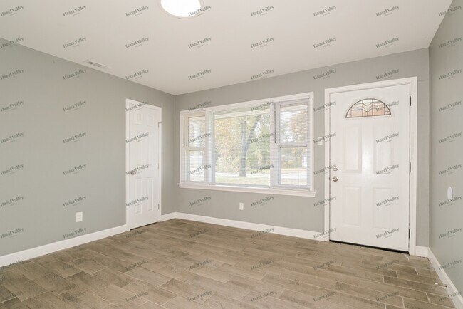 Building Photo - 12036 Krenning Ln