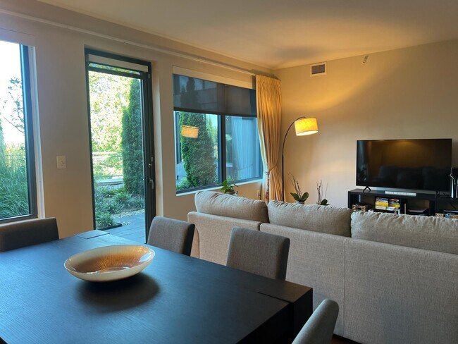 Foto del edificio - 4101 Albemarle St NW