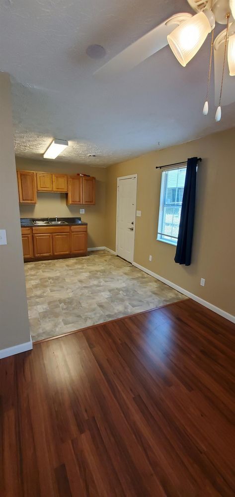 Foto del edificio - 3007 Hillside Avenue
