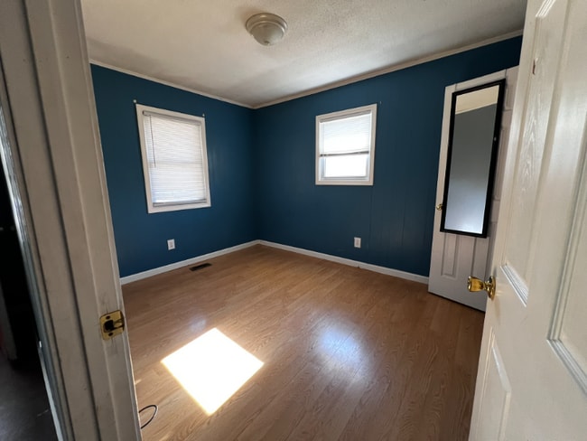 Building Photo - 157 N Redtown Rd