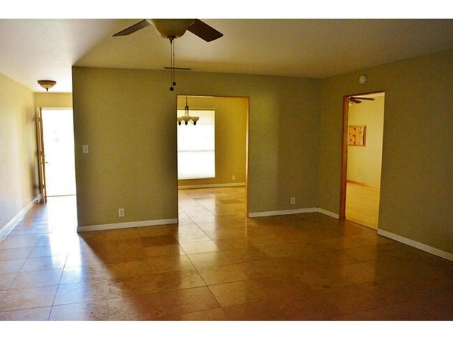 Building Photo - 9504 Woodlane Blvd