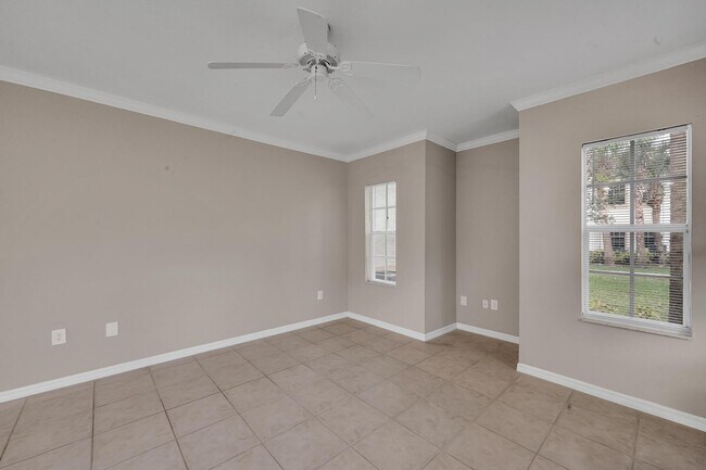 Foto del edificio - 563 SE Prescott Pl