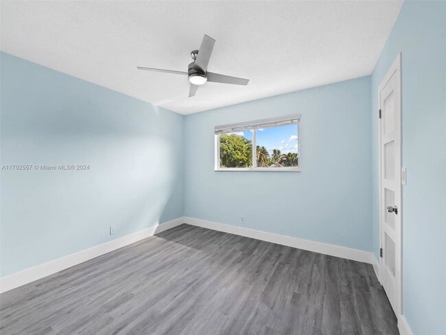 Building Photo - 1816 E Oakland Park Blvd