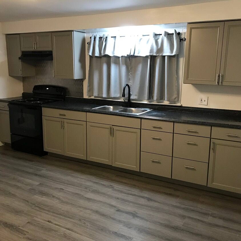 240 Foxon Blvd Unit 1R, East Haven, CT 06513 Apartments in East Haven